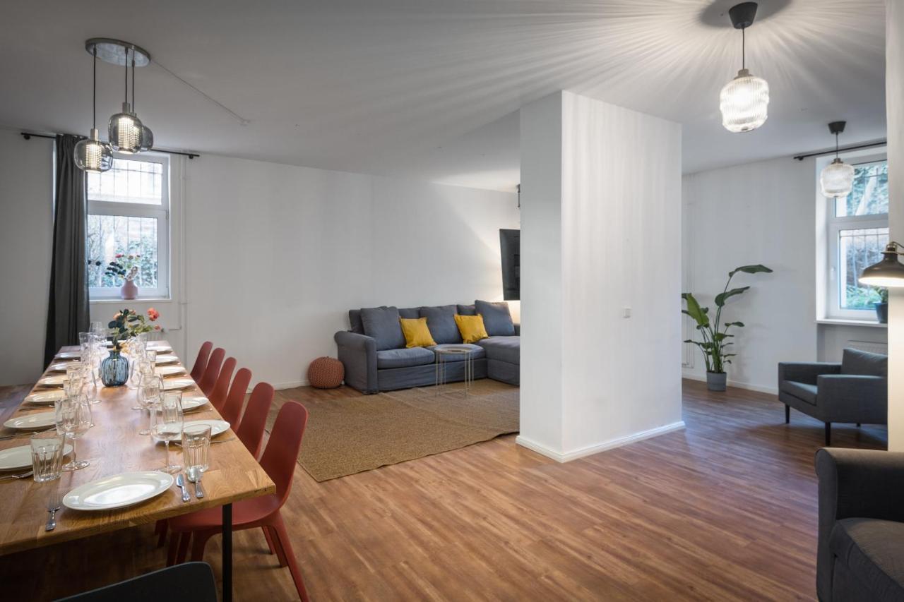 Sonnig & Helle Wohnung Alexanderplatz In 15Min Zu Erreichen, Herthastrasse Sehr Schoen Und Gross Fuer Gruppen Geeignet Berlin Dış mekan fotoğraf